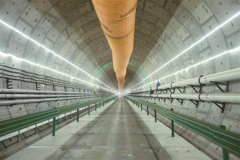 深江铁路珠江口隧道南沙段大湾区号盾构机累计掘进1126米